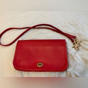 Vintage coach pocket purse 9755 red